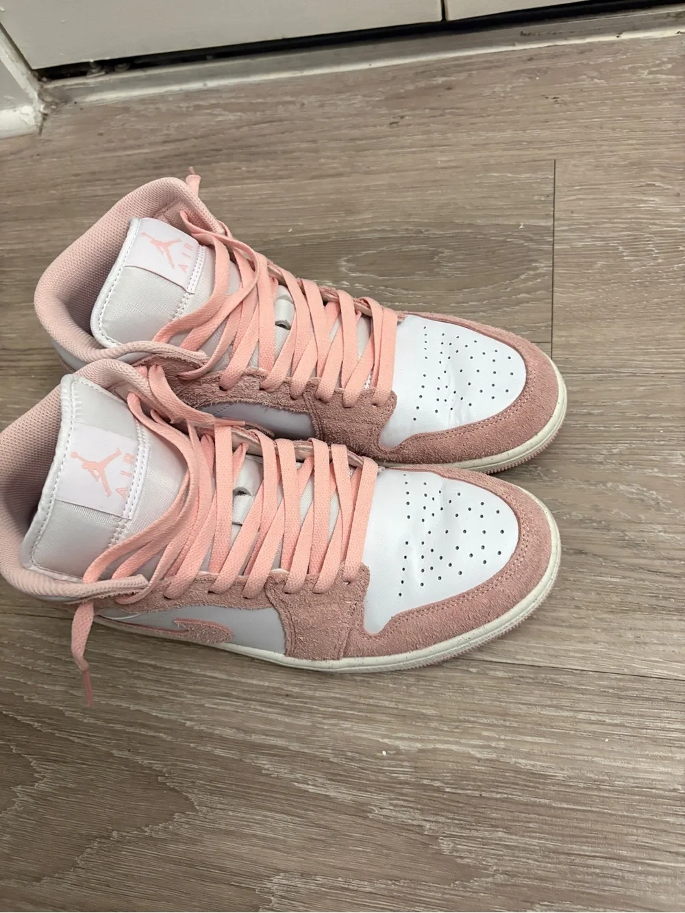 Jordan mid se legend Pink sail and White Sneakers